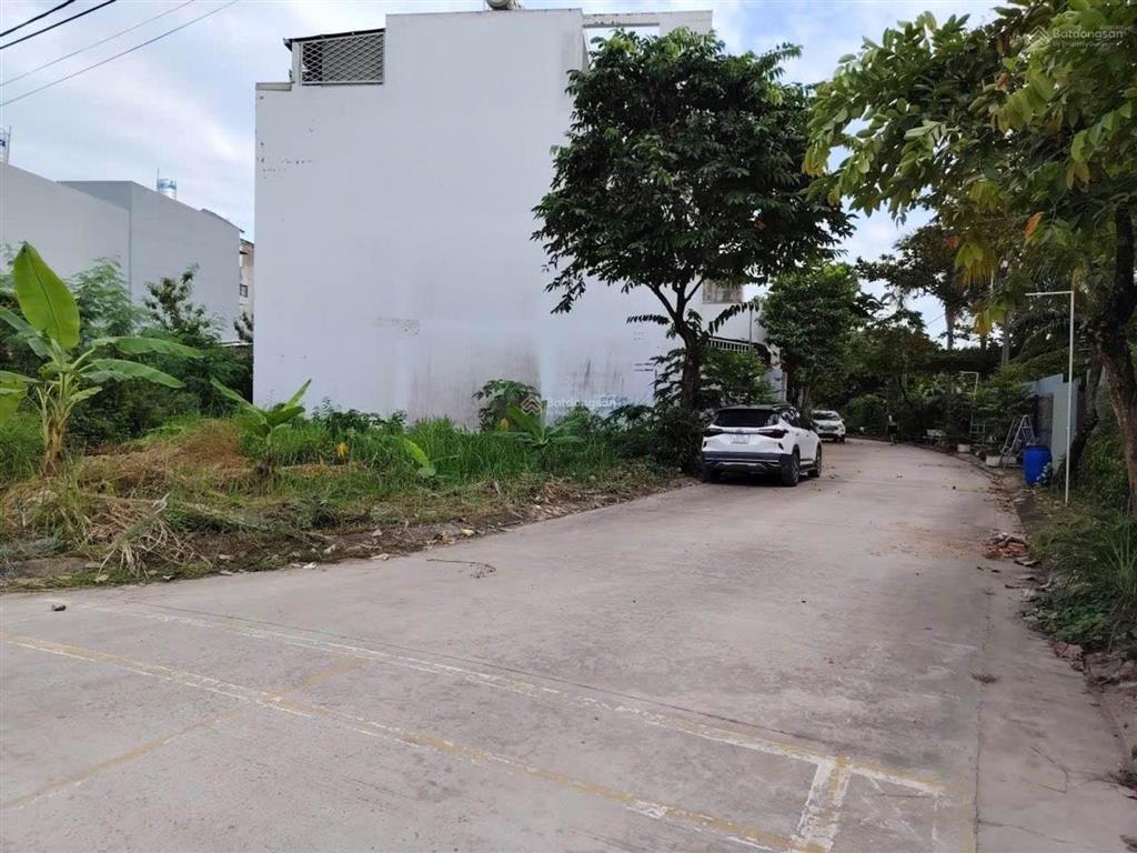 Ngộp gần 6tỷ5  bán lô đất 2 mt 95m2. cắt lỗ 1tỷ giá mới 5.48tỷ. đường số 8  đông tăng long lò lu
