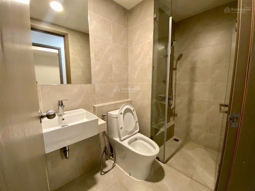 Cho thuê căn hộ view hồ bơi full nội thất giá chỉ 8tr