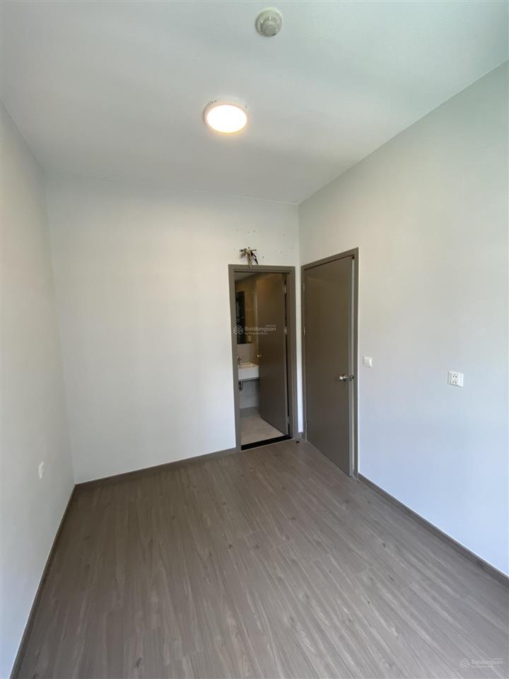 Bán căn hộ hướng đông nam 2pn giá chỉ 2ty7