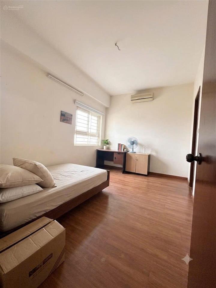 Bán gấp căn chung cư no5  dt 83m2 5,48 tỷ  mặt đường khu đô thị linh đàm