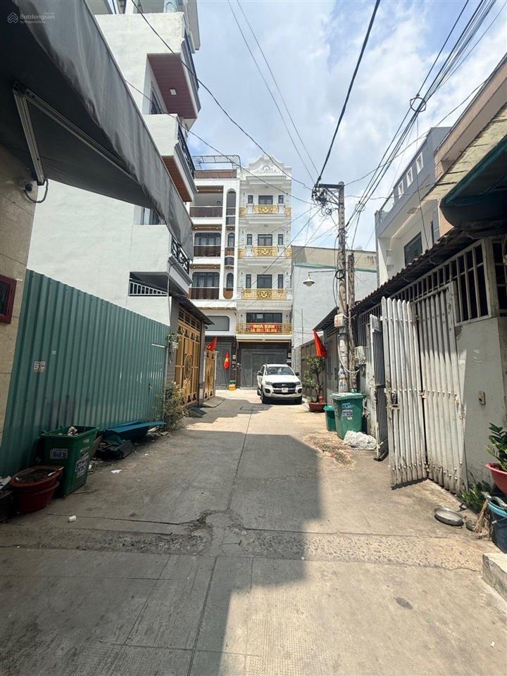 Bán nhà ngay hương lộ 2, 4x14m, 5 tầng xây full không lộ giới, hẻm xe hơi 6m