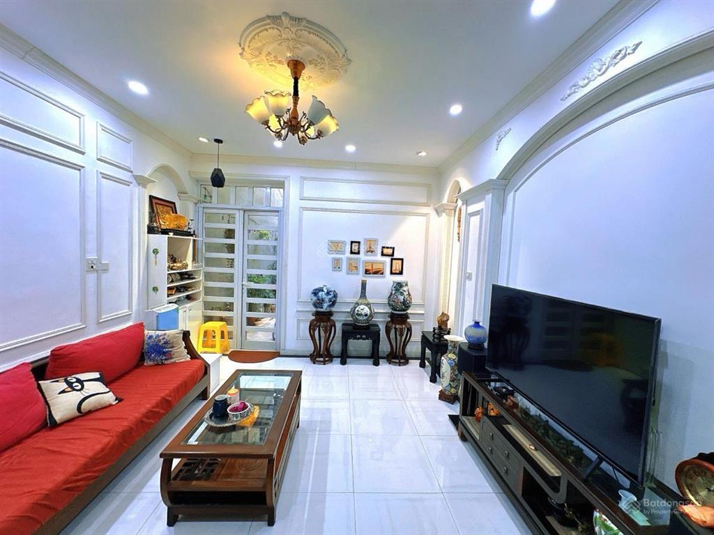 Gấp gấp cần ra gấp căn nhà thái hà để chia thừa kế cho các con .thiết kế víp ô tô đỗ cửa