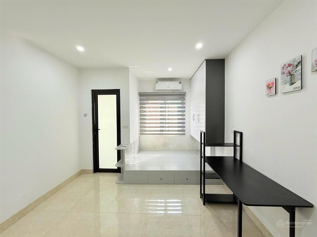 Mặt phố triều khúc không quy hoạch, 6 tầng thang máy, kinh doanh sầm uất, ngay cổng trường đại học