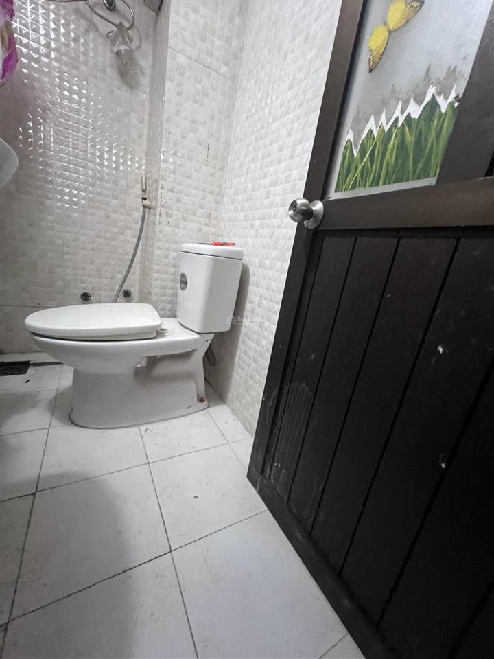 Gấp gấp cần bán căn nhà phố ẩm thực triều khúc. cách đại học công nghệ giao thông vận tải 100m