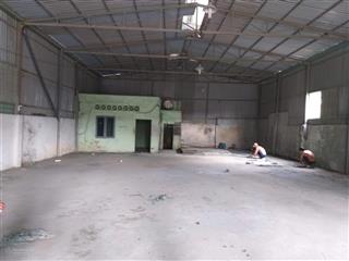 Cho thuê nhà xưởng 400m2 giá 20tr/th tại chợ cầu đồng quận 12. xe tải 10tan đỗ cửa