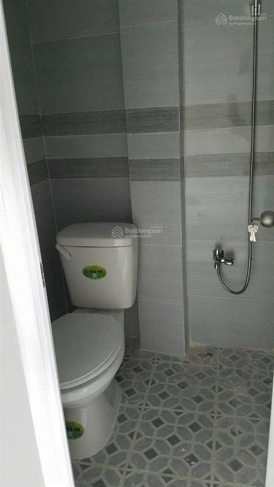 *** bán gấp nhà nhỏ giá 680 triệu, còn đúng 03 căn duy nhất ngay cạnh ubnd xã long trạch (cũ)