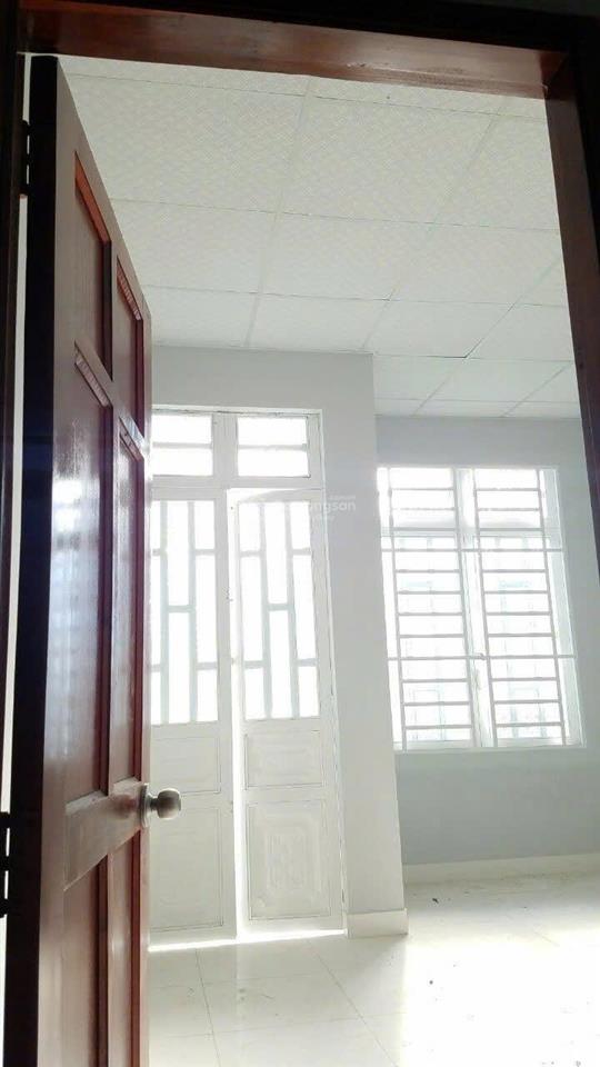 *** bán gấp nhà nhỏ giá 680 triệu, còn đúng 03 căn duy nhất ngay cạnh ubnd xã long trạch (cũ)