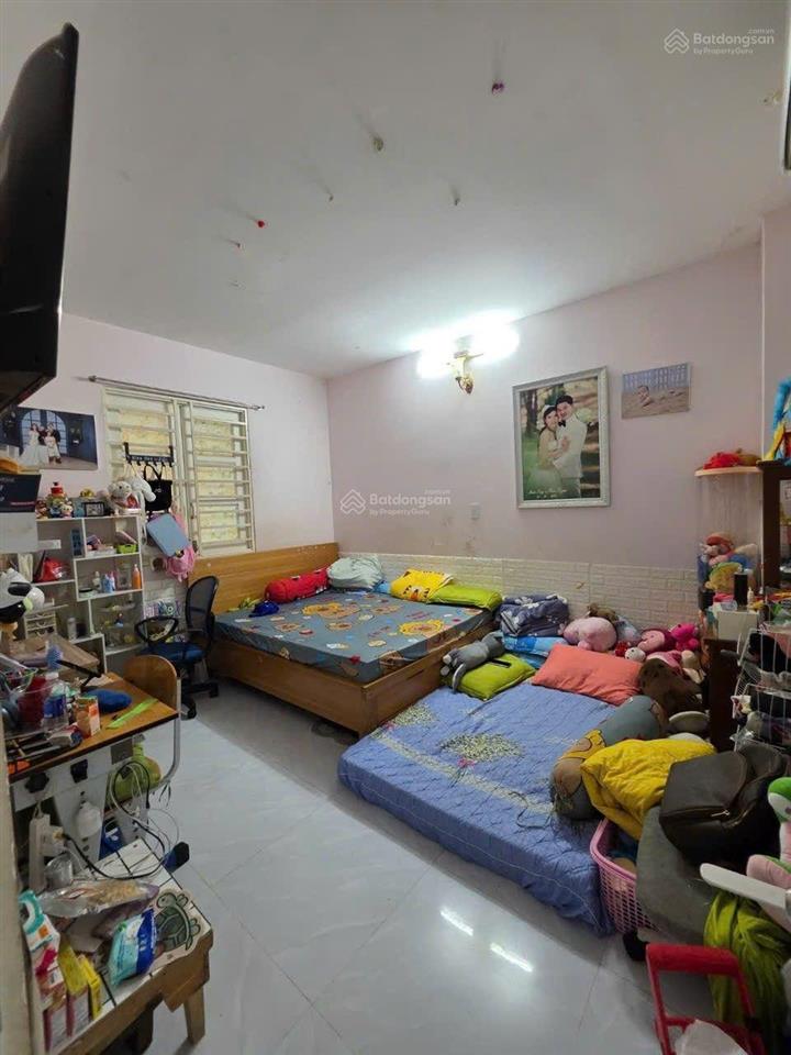 ** nhà 3 tầng [ 7 x 7m ] ông ích khiêm quận 11 ( ngay đầm sen ) . giá 5,2 tỷ tl **