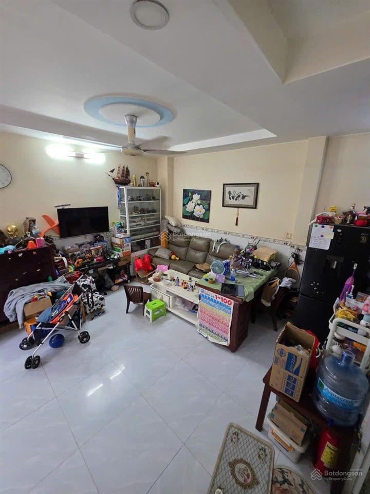 ** nhà 3 tầng [ 7 x 7m ] ông ích khiêm quận 11 ( ngay đầm sen ) . giá 5,2 tỷ tl **