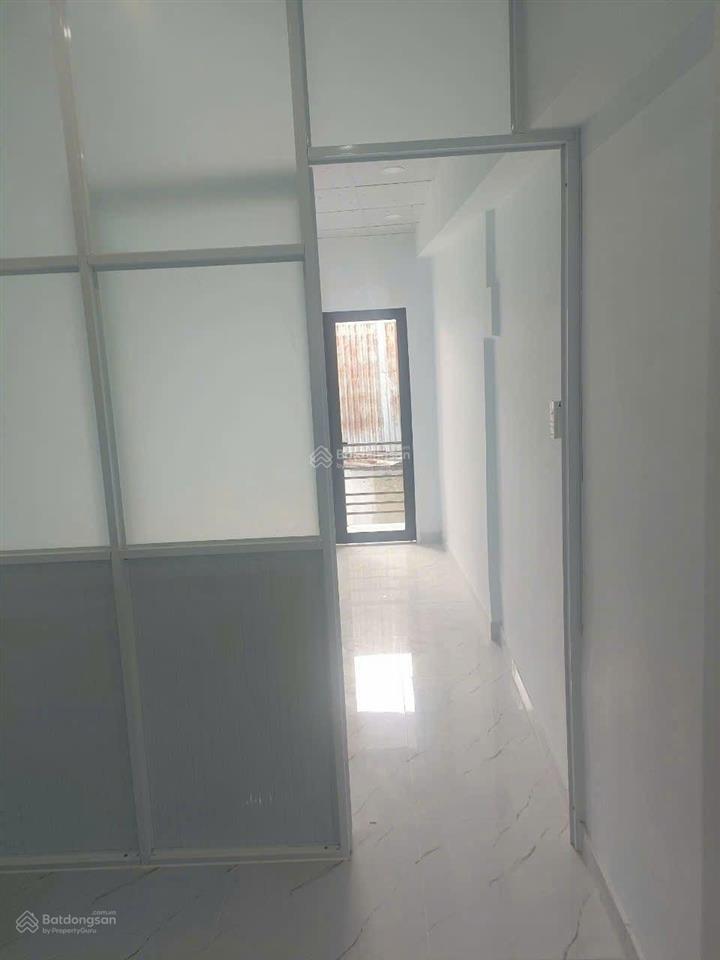 Bán nhà gần đường chuyên dùng 9, phú thuận, quận 7, dt 50m2, 3pn. giá 3,2 tỷ