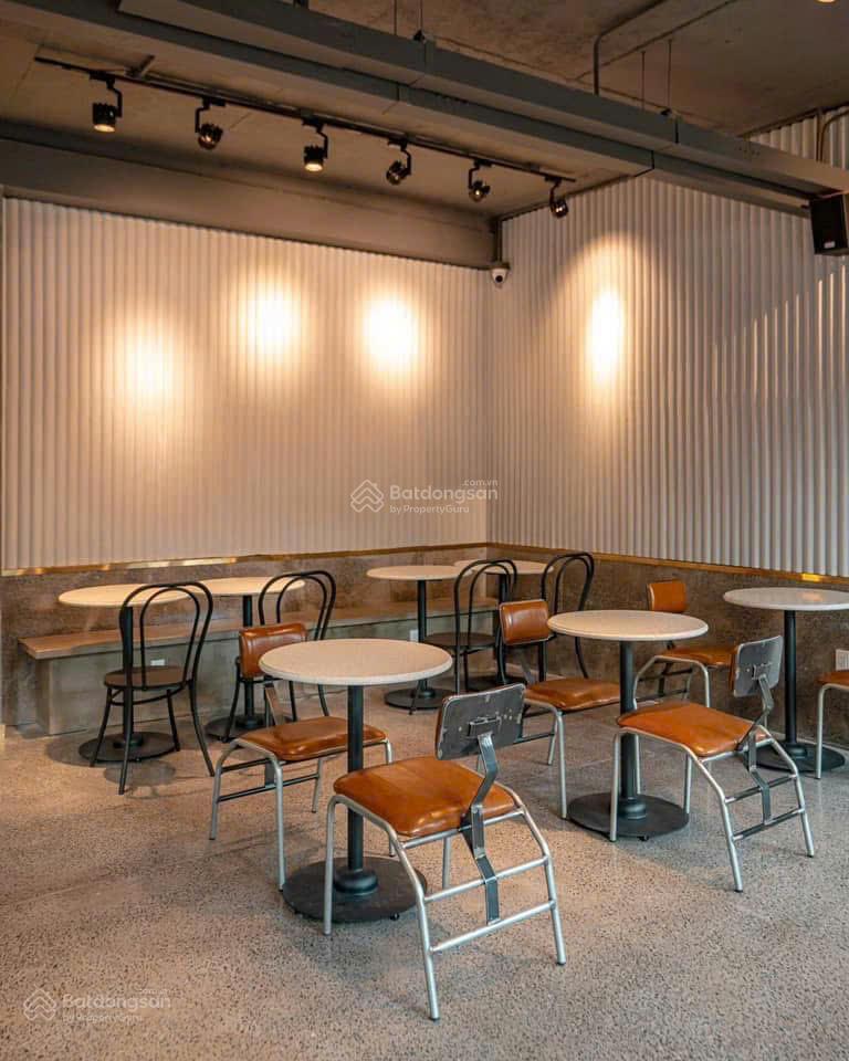 Cho thuê góc 2 mặt tiền khu đa ngành nghề đông đúc  phan xích long phú nhuận