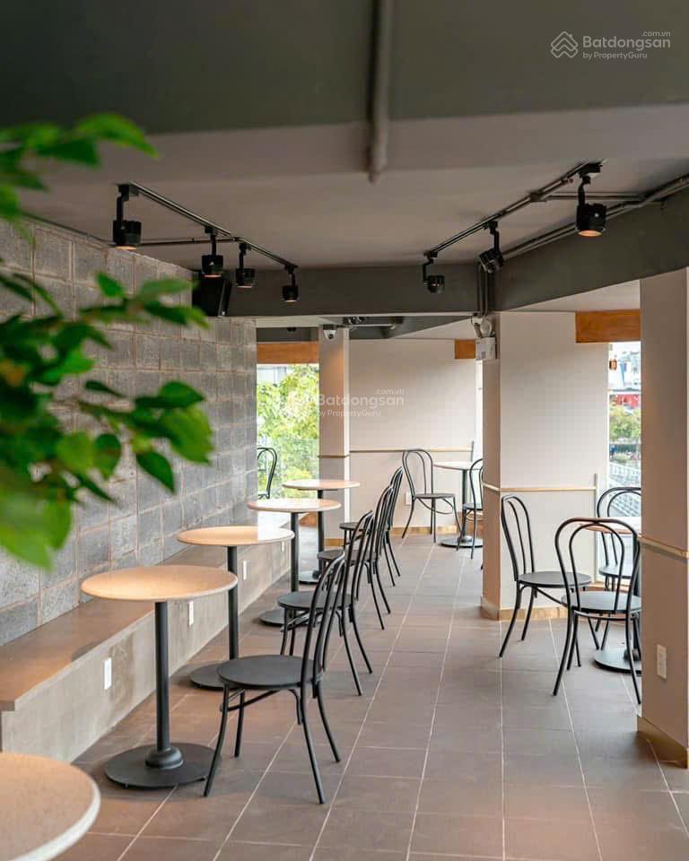 Cho thuê góc 2 mặt tiền khu đa ngành nghề đông đúc  phan xích long phú nhuận