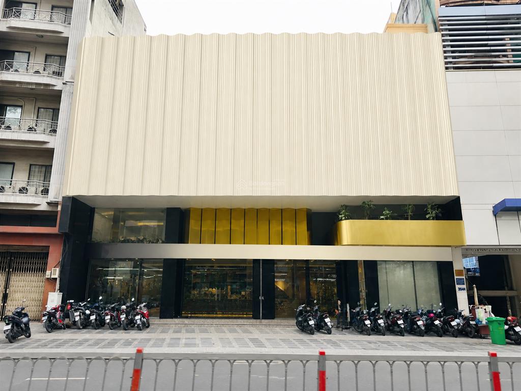 Cho thuê toà nhà 15m mặt tiền sử dụng 1500m2 đường hai bà trưng quận 3