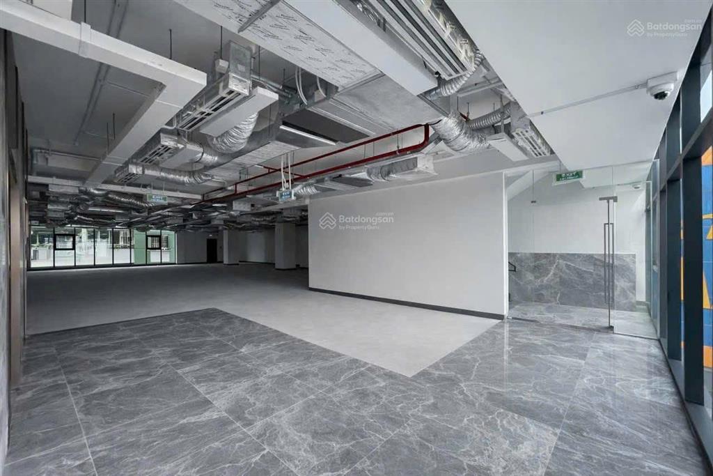 Cho thuê toà building mặt tiền phó đức chính phường nguyễn thái bình trung tâm quận 1