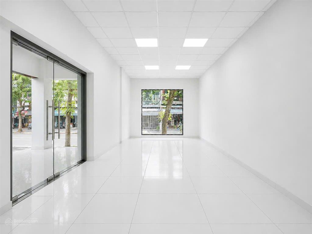 Cho thuê tòa building 3.100m² mới xây dựng cao thắng quận 3