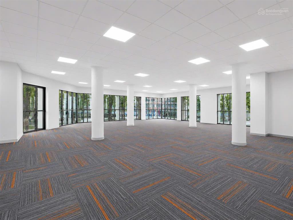 Cho thuê tòa building 3.100m² mới xây dựng cao thắng quận 3