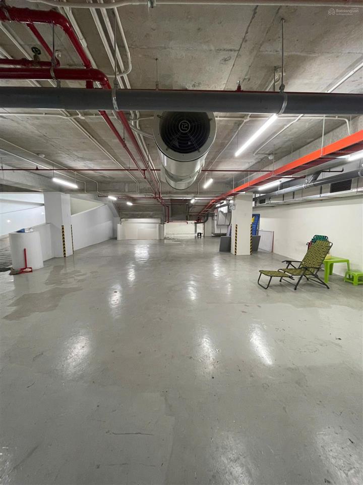 Cho thuê tòa building 3.100m² mới xây dựng cao thắng quận 3
