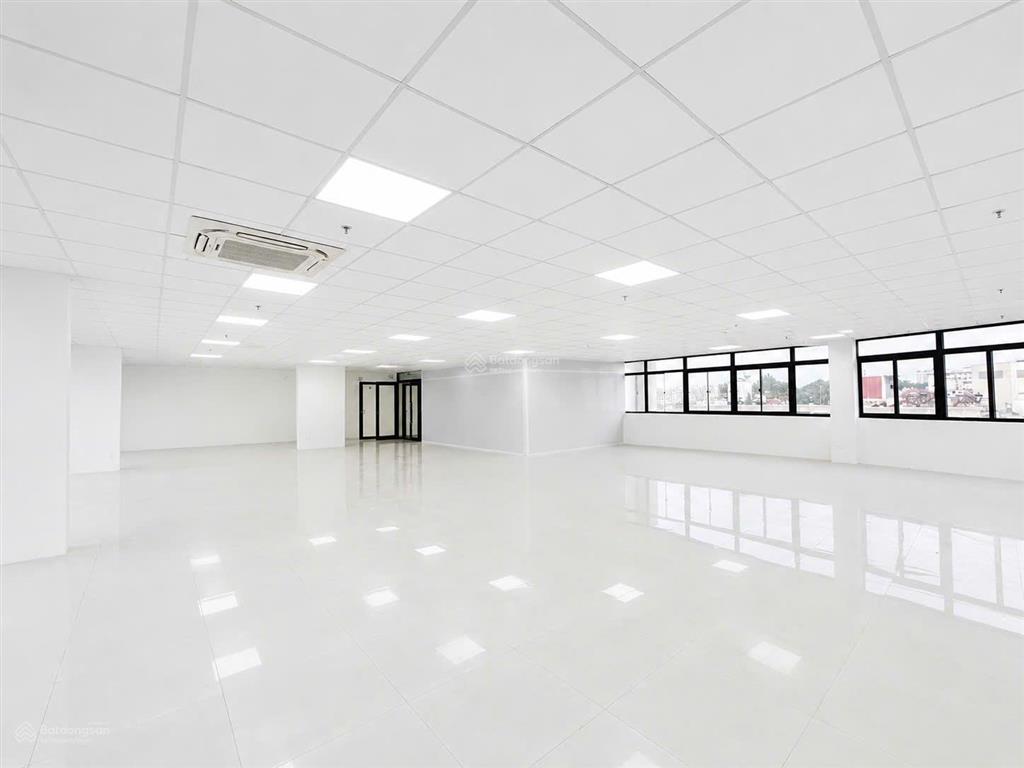 Tòa nhà văn phòng 2 mặt tiền hơn 1000m² sử dụng trung tâm bình thạnh