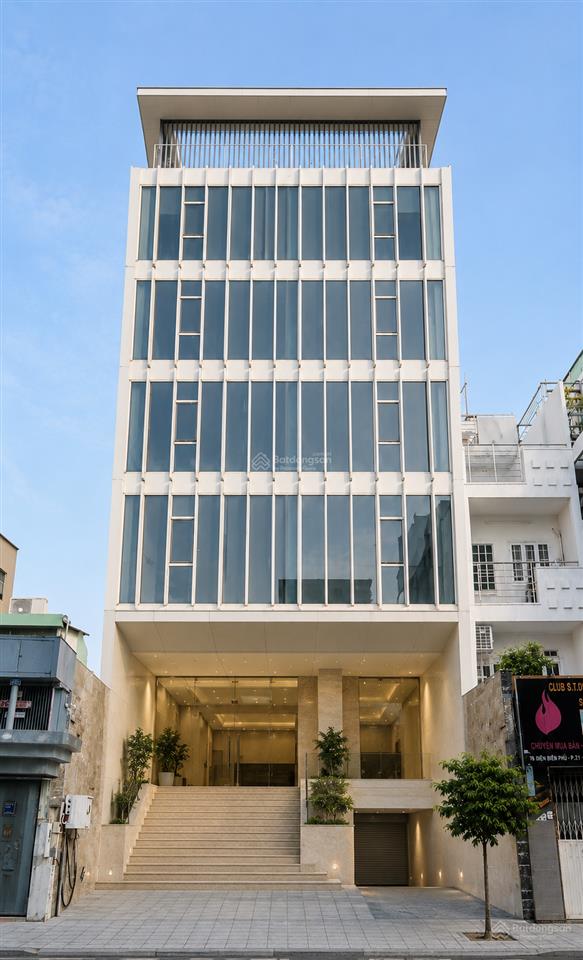 Cho thuê building sử dụng 2.400m² mặt tiền 10m trục trung tâm quận 10