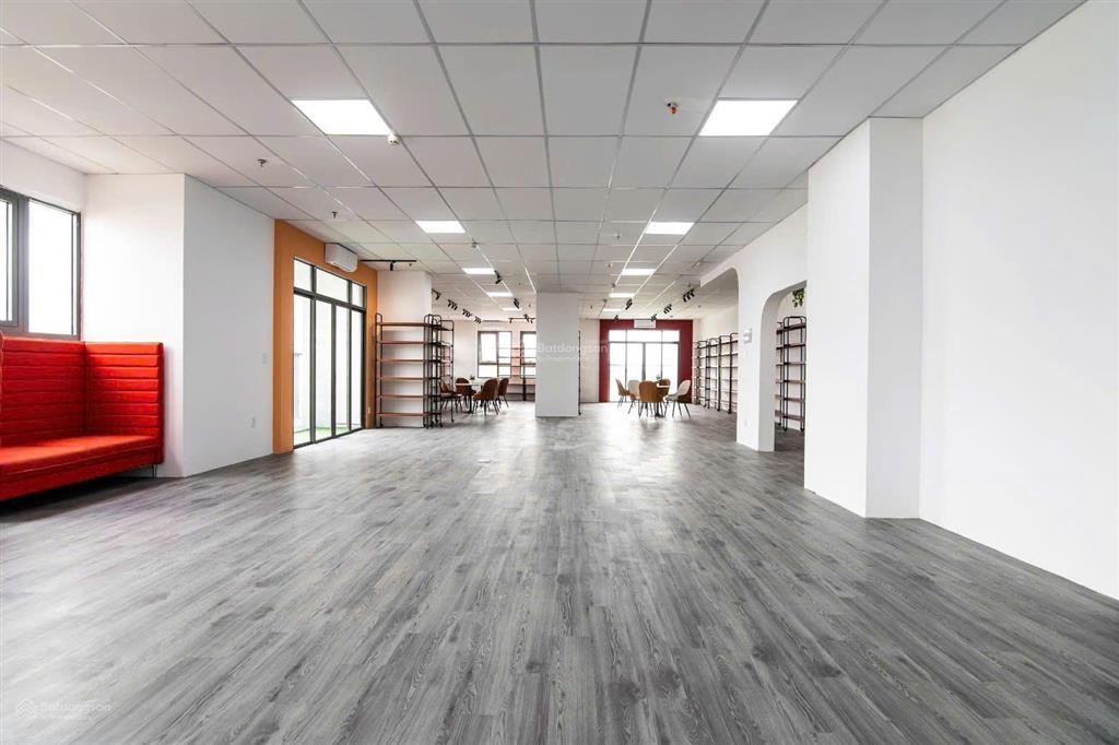 Toà văn phòng góc trần quốc thảo  pasteur sử dụng hơn 1500m2 quận 3