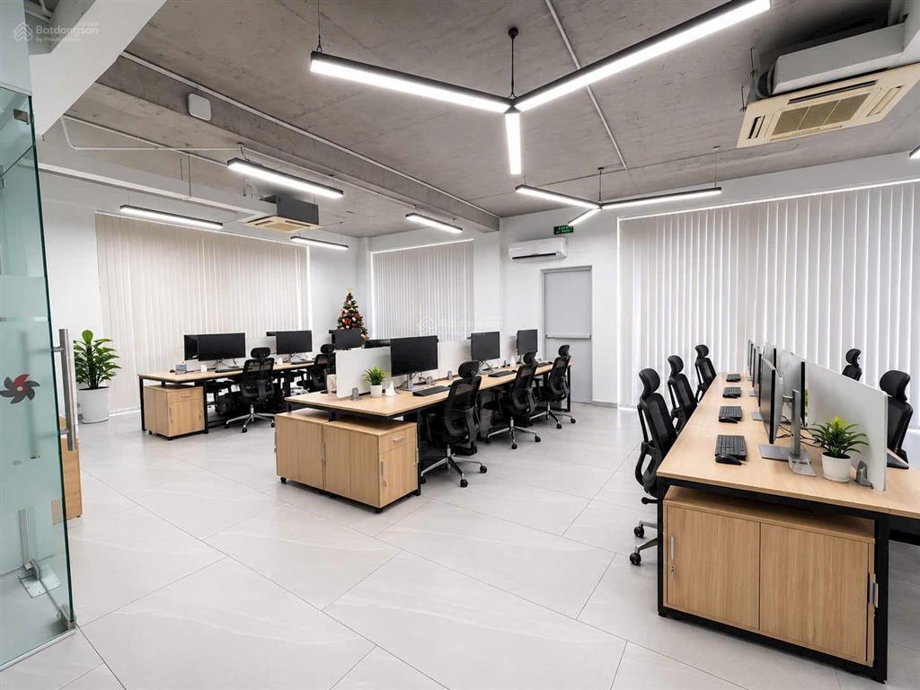 Toà văn phòng góc trần quốc thảo  pasteur sử dụng hơn 1500m2 quận 3
