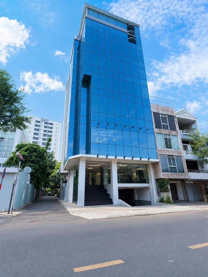 Tòa văn phòng 1800m2 sử dụng trung tâm phường 12 quận 10