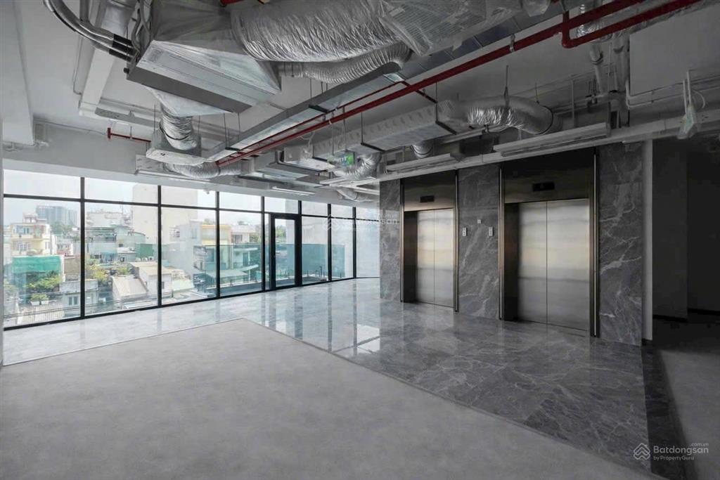 Tòa văn phòng 1800m2 sử dụng trung tâm phường 12 quận 10