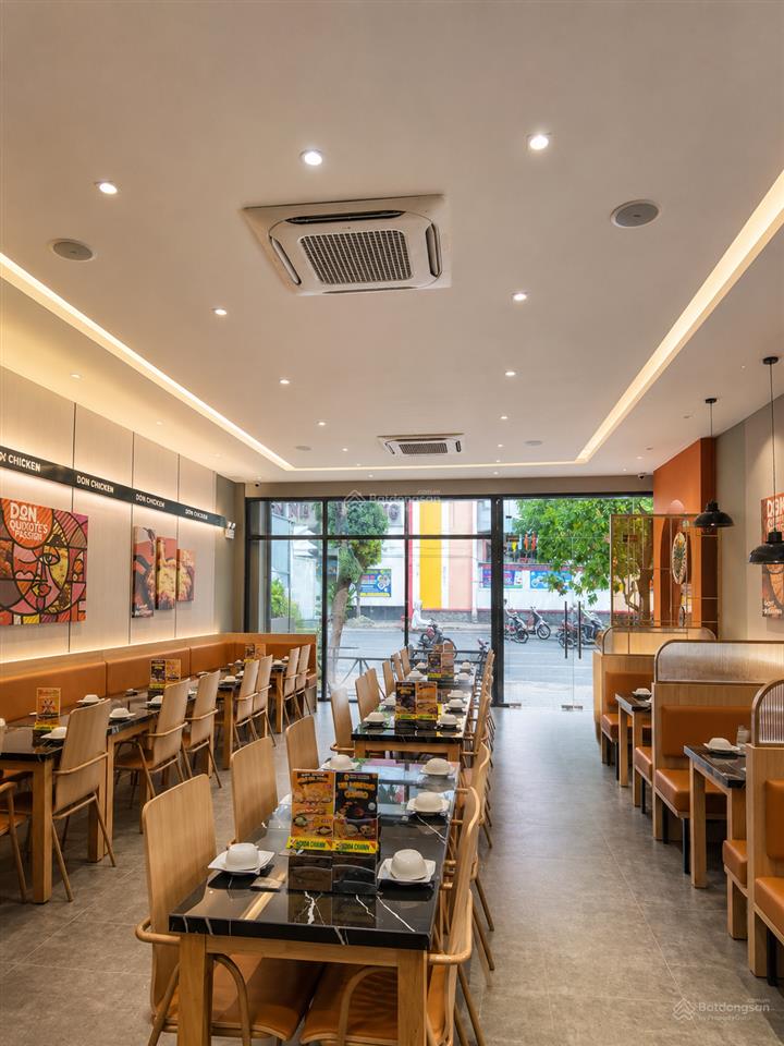 Mặt bằng góc 2 mặt tiền 200m2 trung tâm quận tân phú