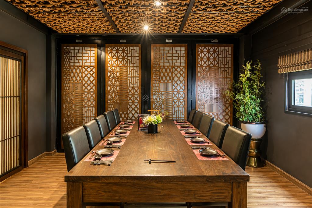 11m ngang mặt bằng 550m2 khu sầm uất sang trọng phường xuân hoà quận 3