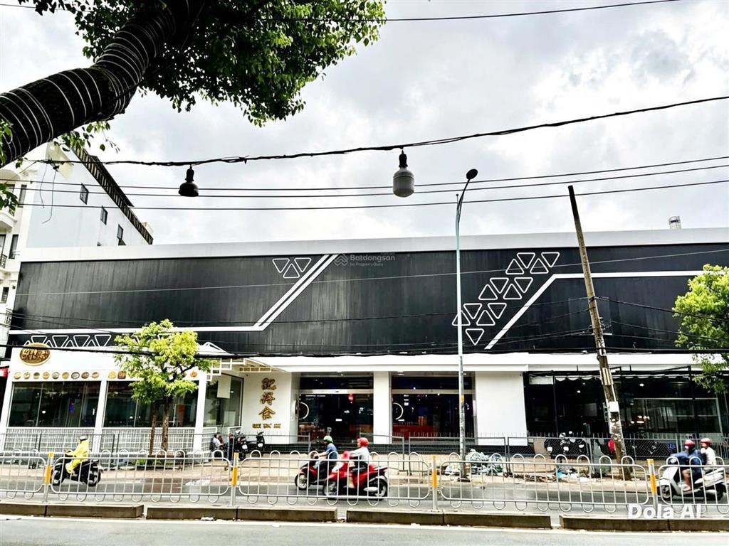 Mặt bằng 1.500m2 cho thuê 50m x 30m cộng hòa tân bình