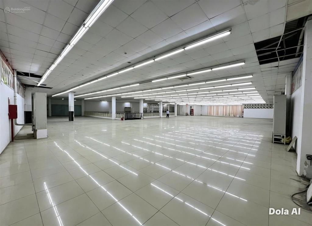 Mặt bằng 1.500m2 cho thuê 50m x 30m cộng hòa tân bình