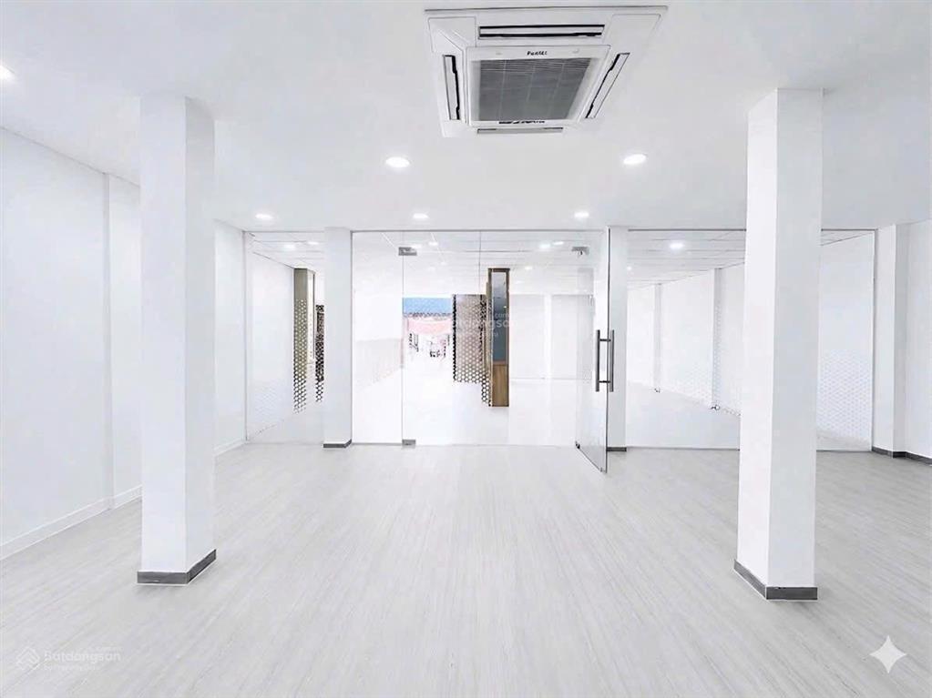 Tòa nhà 1.000m2  nở hậu 12m gần công viên hoàng văn thụ  quận phú nhuận