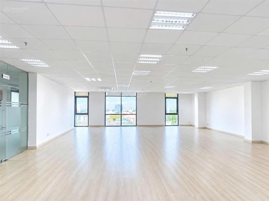 Tòa nhà 1.000m2  nở hậu 12m gần công viên hoàng văn thụ  quận phú nhuận
