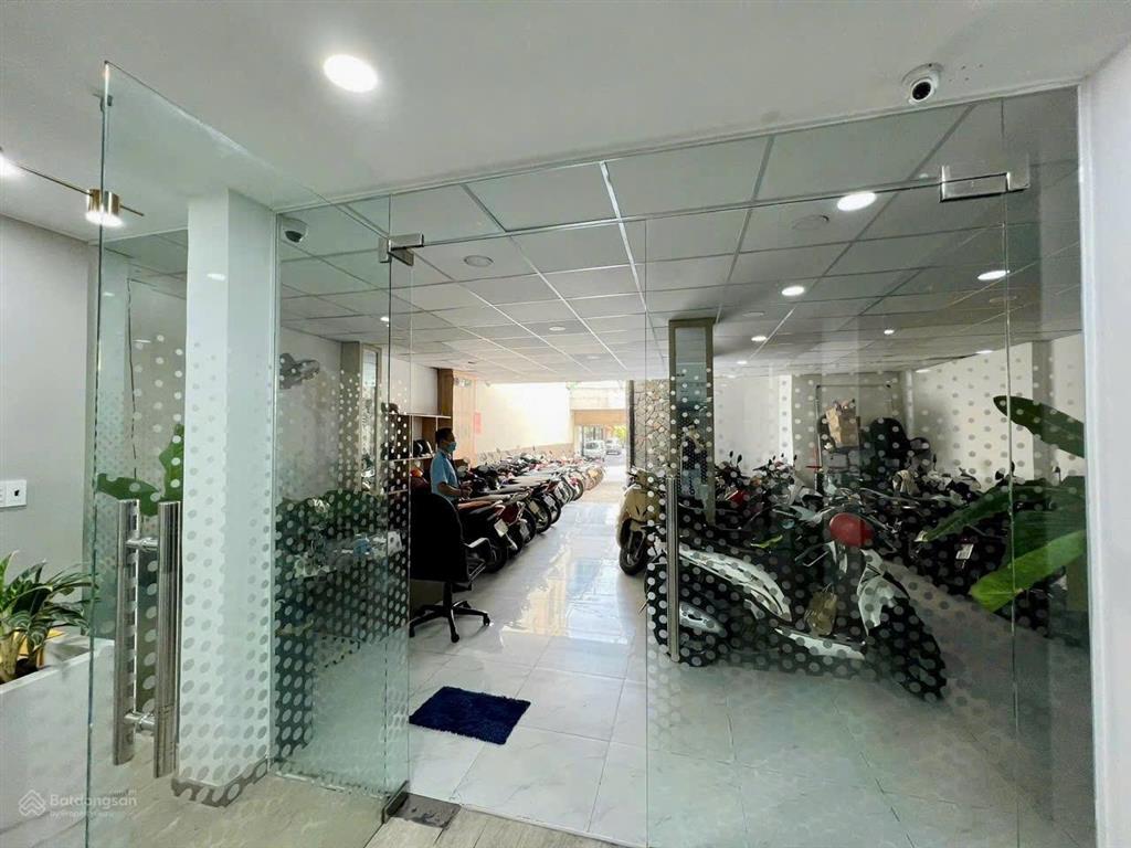 Tòa nhà 1.000m2  nở hậu 12m gần công viên hoàng văn thụ  quận phú nhuận