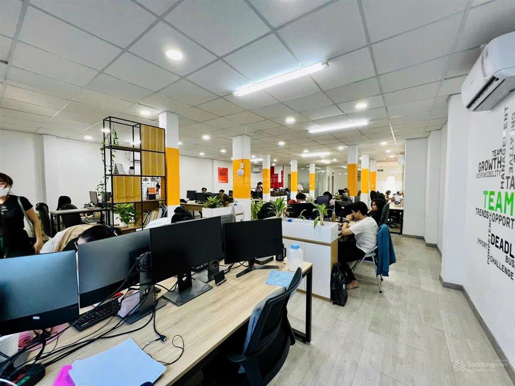 Tòa nhà 1.000m2  nở hậu 12m gần công viên hoàng văn thụ  quận phú nhuận