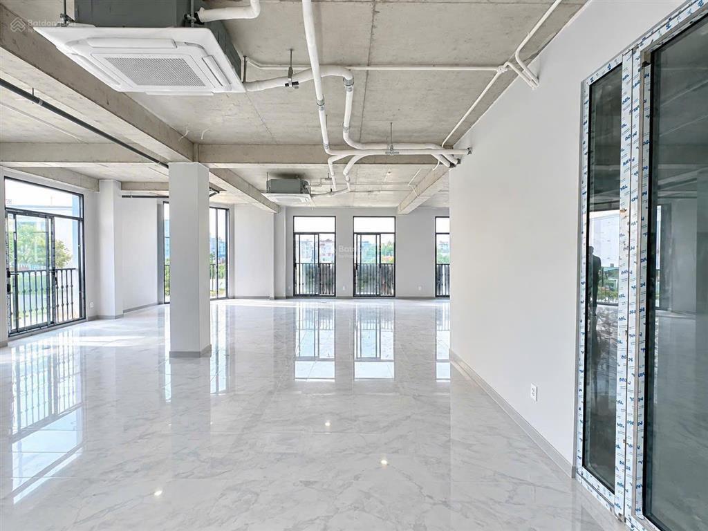 Toà nhà 8 tầng 3 mặt tiền sát vincom phan văn trị  nguyễn thái sơn gò vấp