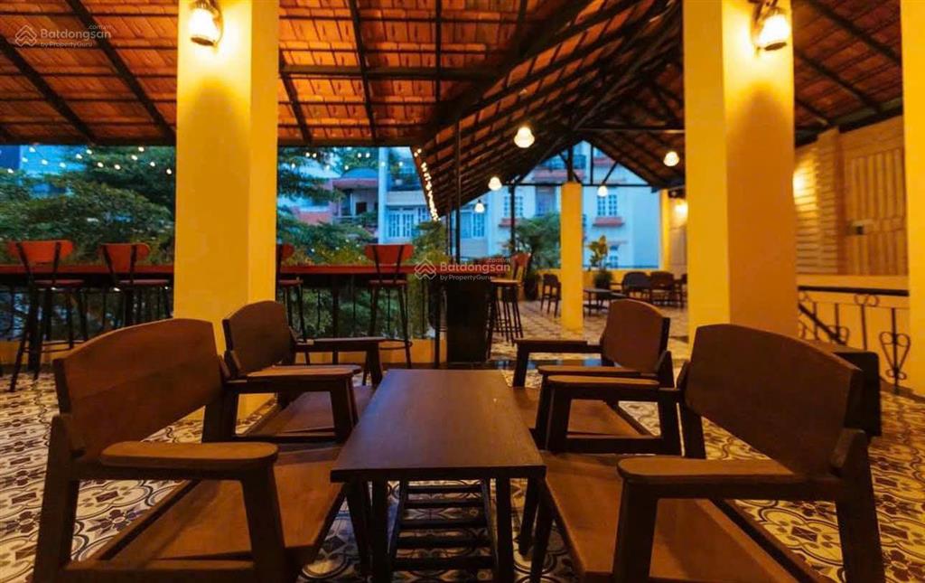 Biệt thự núp hẻm 500m cách vạn hạnh mall 300m