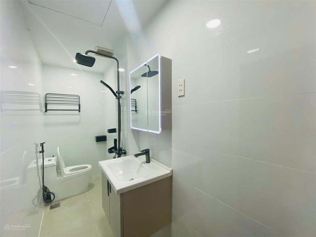 Toà nhà khách sạn  chdv 23 phòng full nội thất mặt tiền phường tân định quận 1