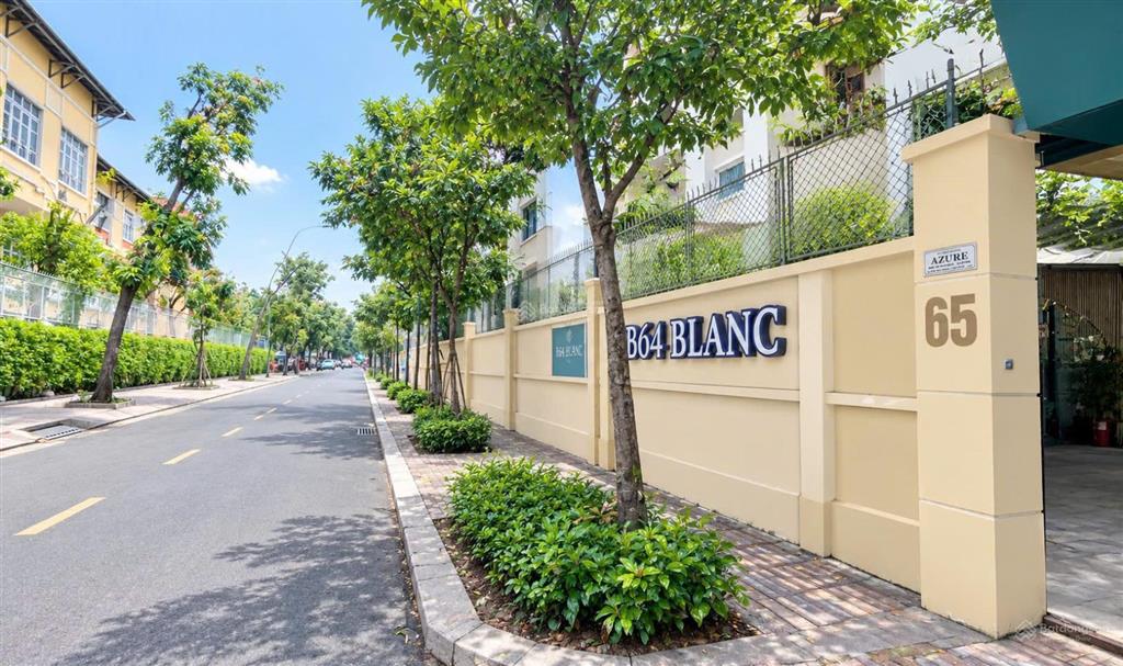 Cho thuê biệt thự 900m2 có bể bơi, sân vườn khu đa ngành nghề quận 3