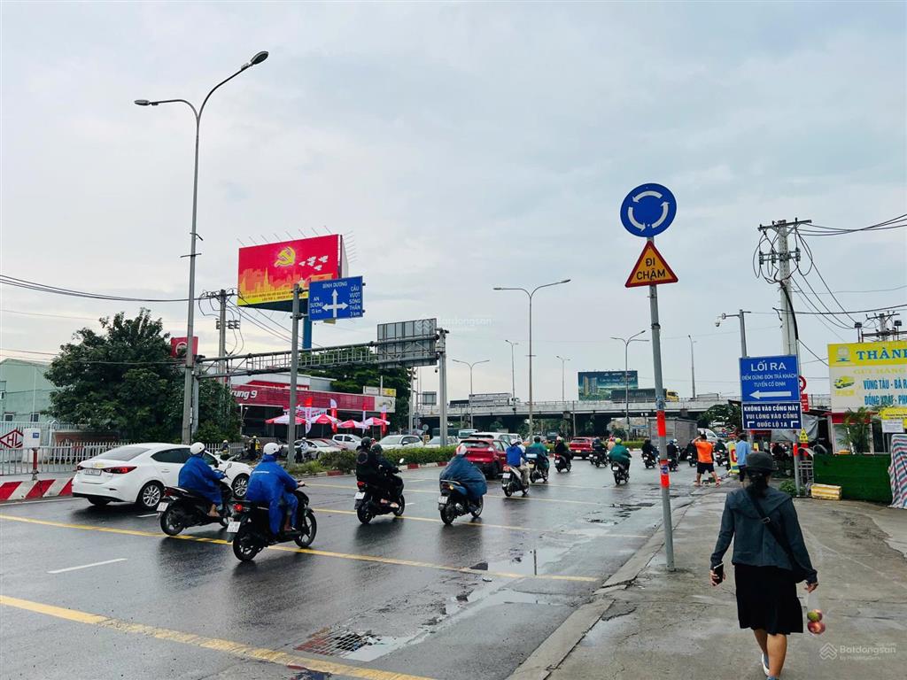 Cho thuê mặt bằng 15m mặt tiền võ nguyên giáp, quận 2