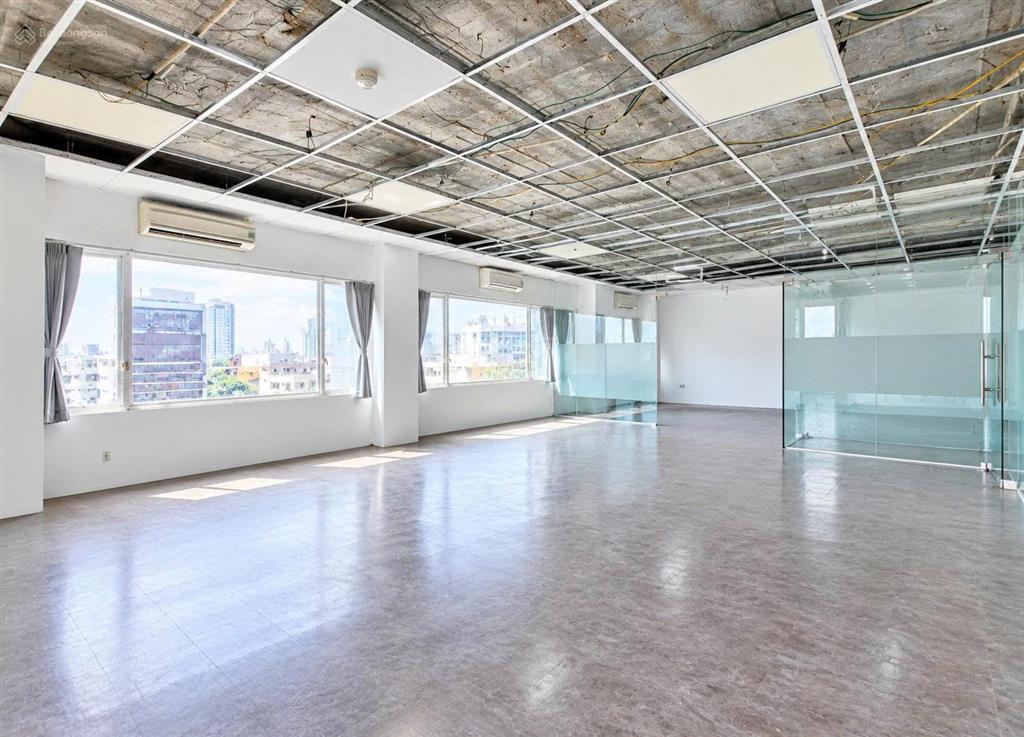 Cho thuê tòa nhà hơn 2.000m2 trung tâm phường bến thành trung tâm quận 1