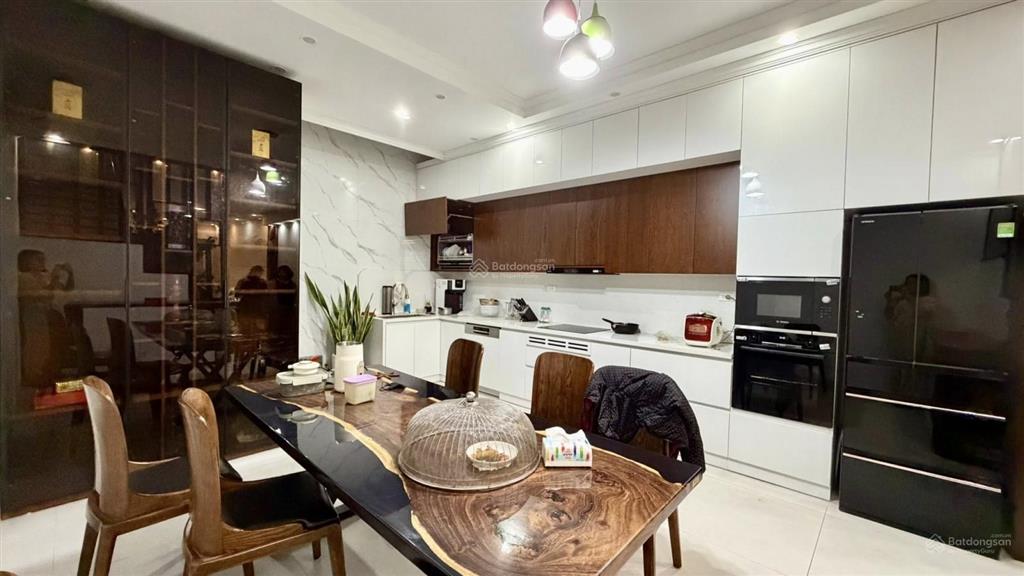 Siêu phẩm nhà đẹp dương quảng hàm  ngõ rộng  10m ra bãi ô tô  trung tâm cầu giấy 52m²*6t*mt 4m