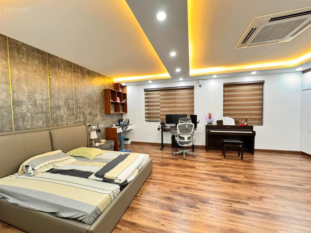 Siêu phẩm nhà đẹp dương quảng hàm  ngõ rộng  10m ra bãi ô tô  trung tâm cầu giấy 52m²*6t*mt 4m