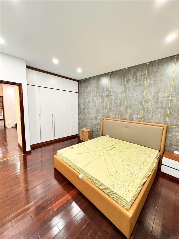 Siêu phẩm nhà đẹp dương quảng hàm  ngõ rộng  10m ra bãi ô tô  trung tâm cầu giấy 52m²*6t*mt 4m