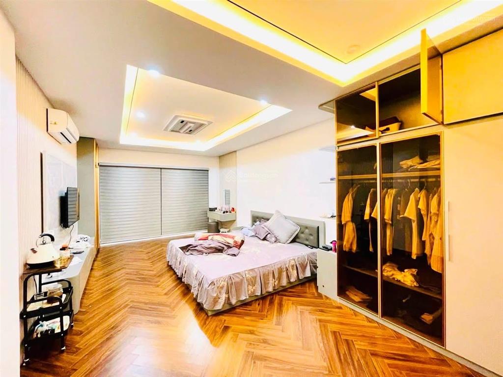 Ngõ trước nhà rộng 4m  70m ra bãi ô tô  nhà đẹp cầu giấy 6 tầng * 53m * 6t * mt 4m