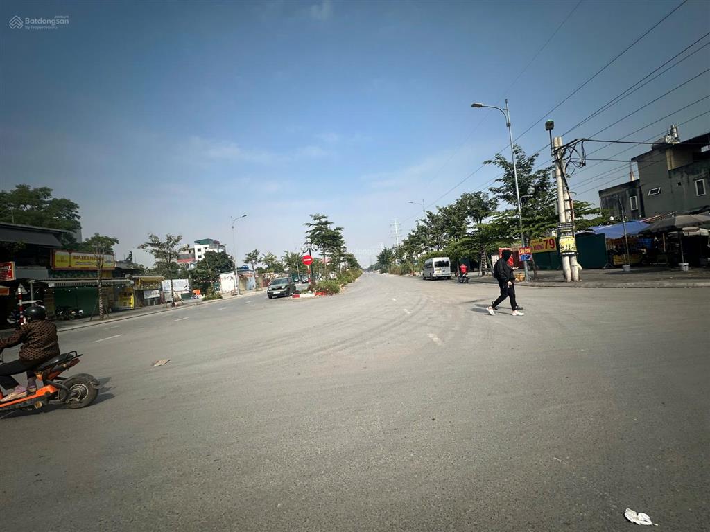 Đất trung tâm xuân phương. gần trường fpt, gần công viên 197m²