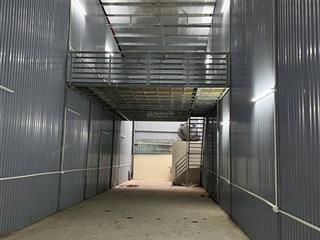 Cho thuê kho xưởng nguyễn khoải 130m2 xe tải 10 tấn gacxep nhà vệ sinh nóng lạnh kho mới hoàn thiện