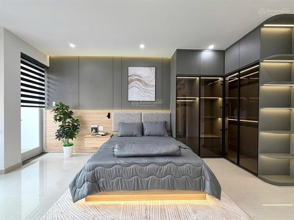 Chính chủ bán nhà 3 lầu 5x17m. giá 1,1 tỷ. trả trước 300 triệu nhận nhà vào ở. đang cho thuê 15tr.