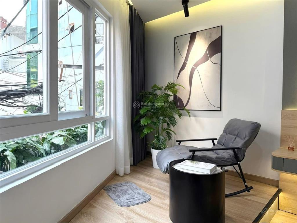 Chính chủ bán nhà 3 lầu 5x17m. giá 1,1 tỷ. trả trước 300 triệu nhận nhà vào ở. đang cho thuê 15tr.