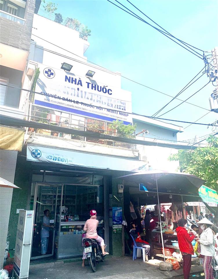 Chính chủ bán gấp nhà 2 lầu 6x20m. giá 850 triệu. ngay chợ đầu mối bình điền. đang cho thuê 12tr.